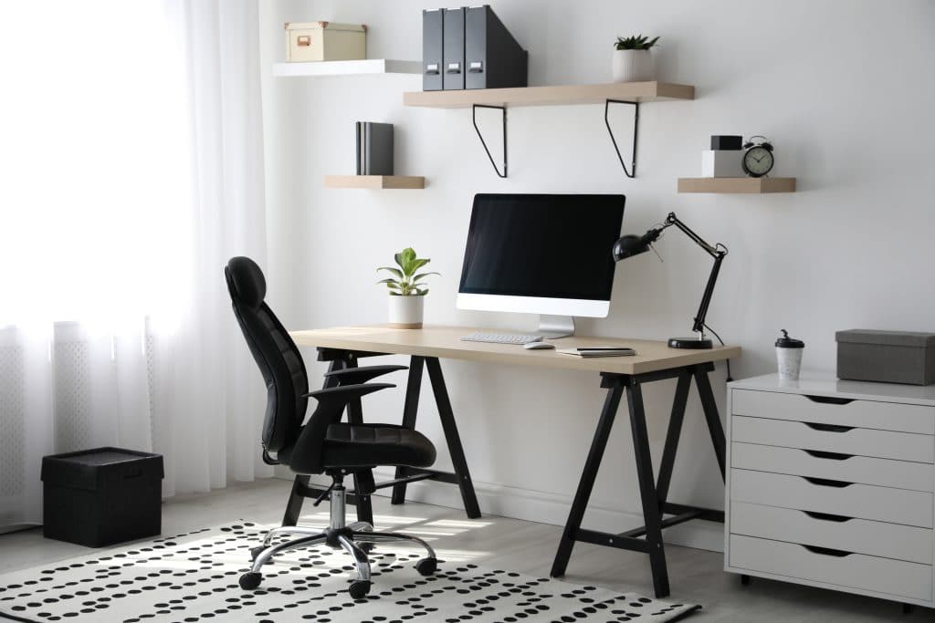 Aménager un coin bureau chez soi : où le placer ?